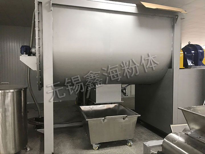 臥式螺帶加熱混合機